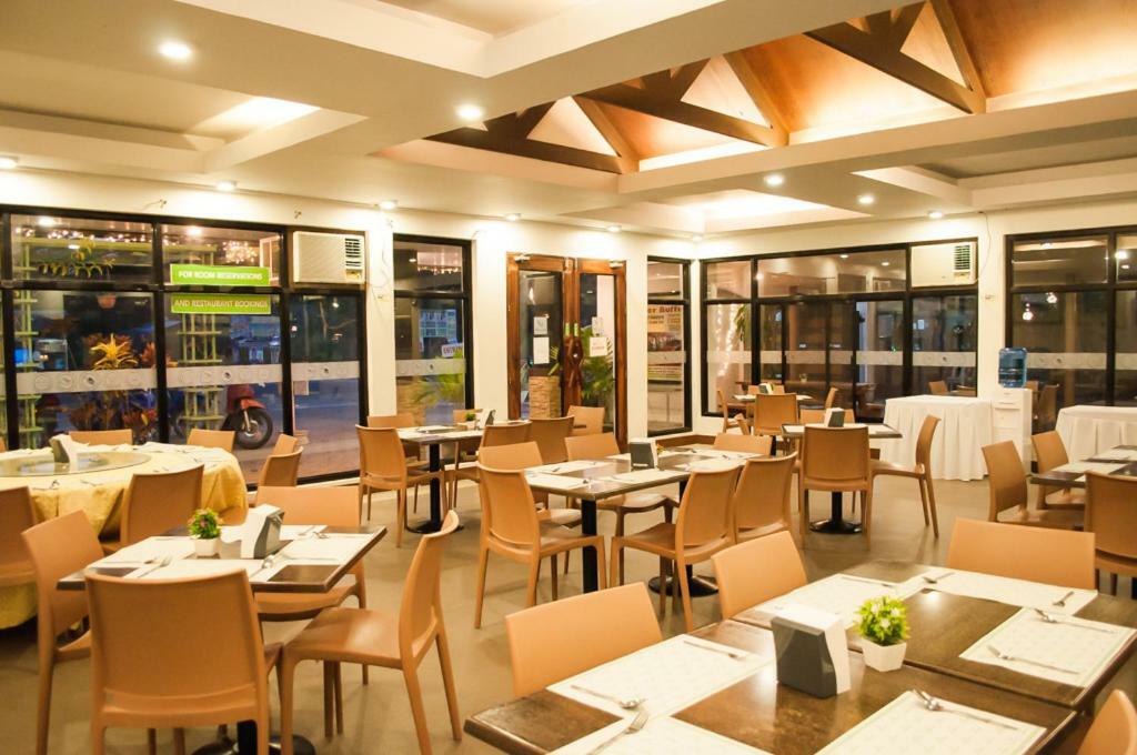 Seasons Hotel And Convention Center San Jose  Zewnętrze zdjęcie